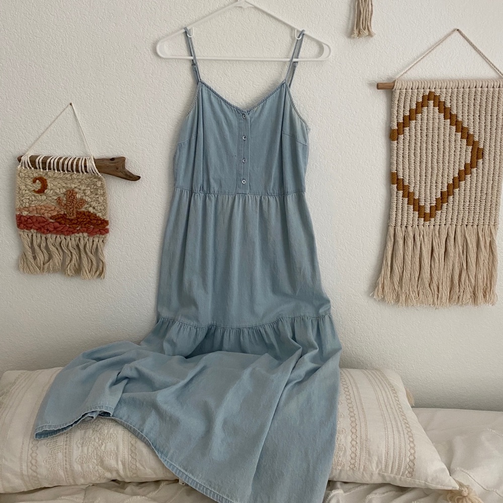 Cottage core! Maxi denim dress